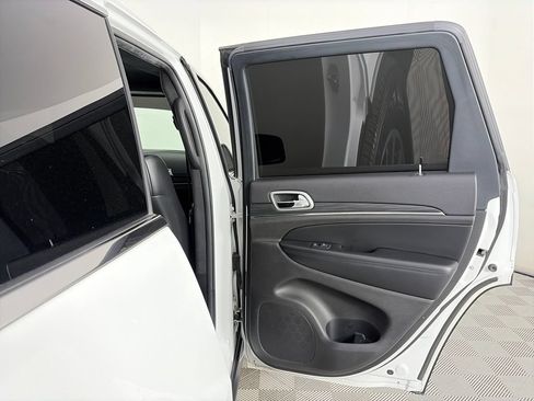 Used 2019 Jeep Grand Cherokee Limited w/ Trailer Tow Group IV AWD/4WD image 29