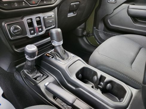 Used 2023 Jeep Wrangler Sport S image 20