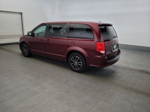 Used 2018 Dodge Grand Caravan SE FWD image 3
