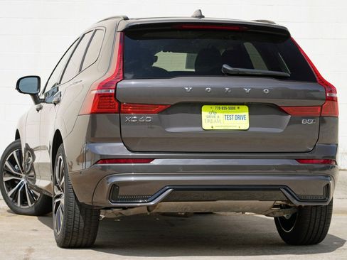 Used 2025 Volvo XC60 B5 Plus w/ Climate Package AWD/4WD image 6