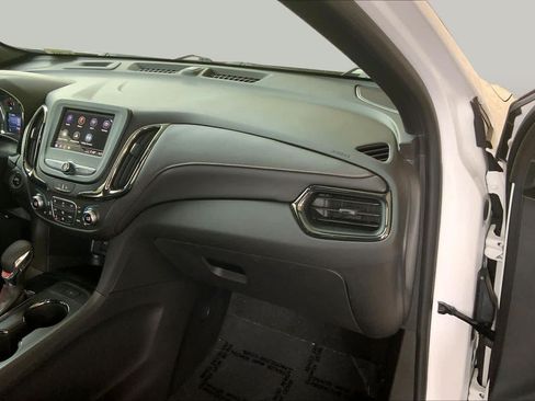 Used 2023 Chevrolet Equinox RS FWD image 18