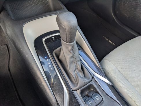 Used 2020 Toyota Corolla LE FWD image 25