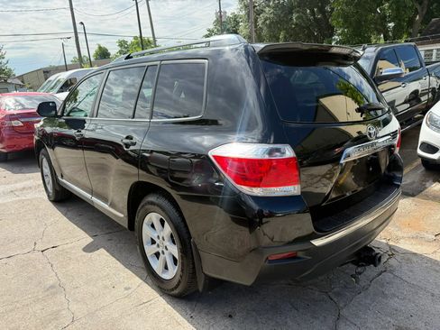 Used 2013 Toyota Highlander SE FWD image 5