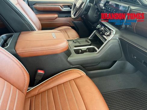 Used 2024 GMC Sierra 3500 Denali Ultimate AWD/4WD image 23