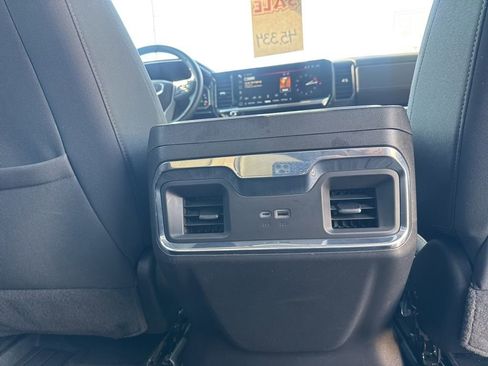 Used 2024 GMC Sierra 1500 Elevation image 43