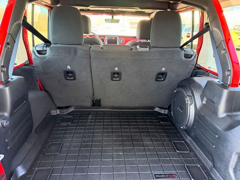 Used 2021 Jeep Wrangler Unlimited Rubicon image 25