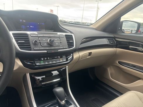 Used 2017 Honda Accord LX image 14