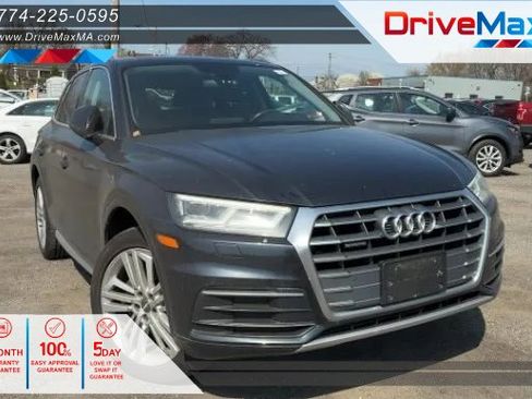 Used 2018 Toyota Highlander LE image 1