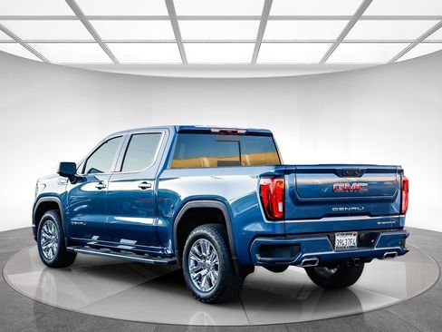 Used 2025 GMC Sierra 1500 Denali w/ Denali Carbonpro Edition image 2