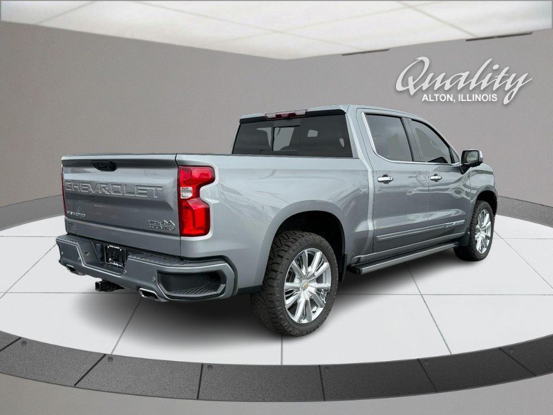 Used 2023 Chevrolet Silverado 1500 High Country w/ High Country Premium Package AWD/4WD image 4
