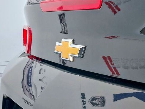 Used 2023 Chevrolet Camaro LT image 9