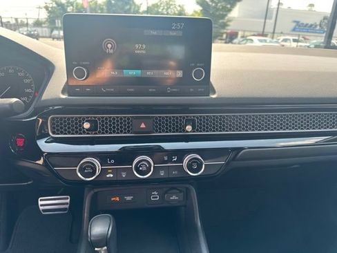 Used 2023 Honda Civic Sport image 16