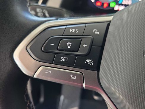 Used 2024 Volkswagen Atlas Cross Sport SE image 23