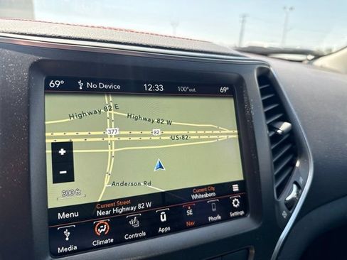 Used 2022 Jeep Cherokee Trailhawk w/ Sound & Nav Group AWD/4WD image 3