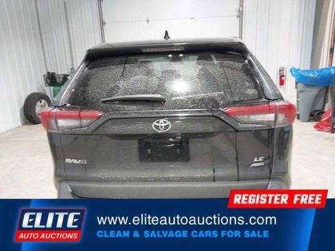 Used 2022 Toyota RAV4 LE image 31