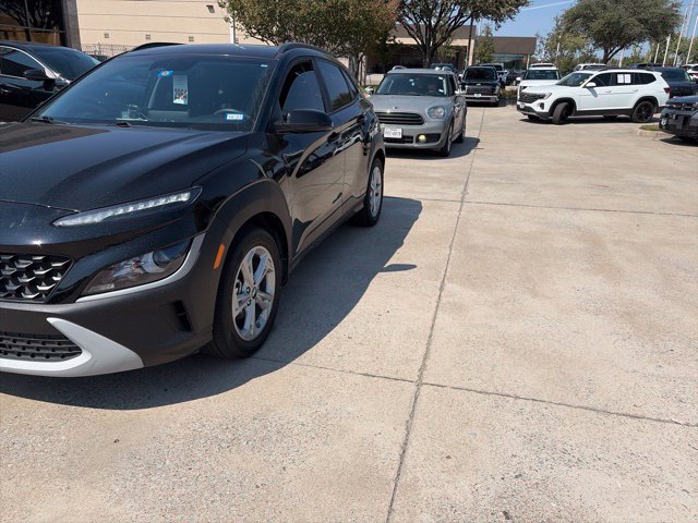 Certified 2023 Hyundai Kona SEL w/ Convenience Package FWD image 2
