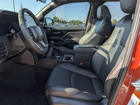 Certified 2025 Toyota Tacoma TRD Off-Road w/ TRD Off Road Premium Package AWD/4WD image 27