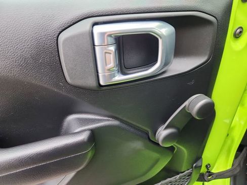 Used 2021 Jeep Wrangler Sport image 33