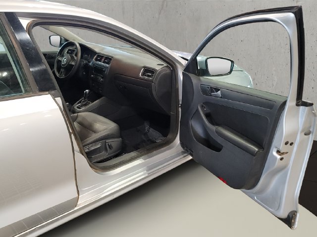 Used 2014 Volkswagen Jetta SE FWD image 34