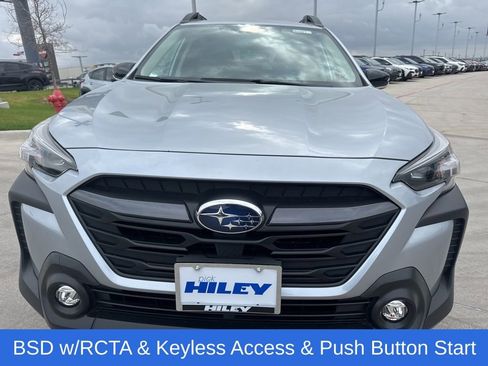 Used 2025 Subaru Outback Premium image 3