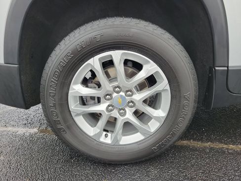 Used 2020 Chevrolet Traverse LS image 9