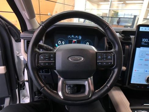 Certified 2023 Ford Expedition Platinum image 13