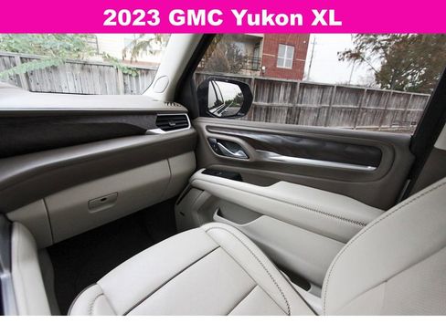 Used 2023 GMC Yukon XL Denali AWD/4WD image 10