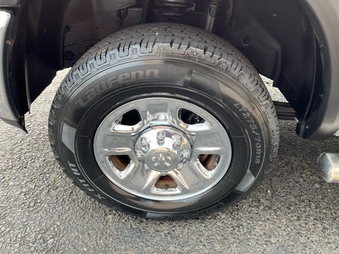 Used 2017 RAM 2500 SLT AWD/4WD image 14