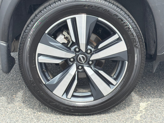 Used 2023 Nissan Rogue SL w/ SL Premium Package FWD image 17