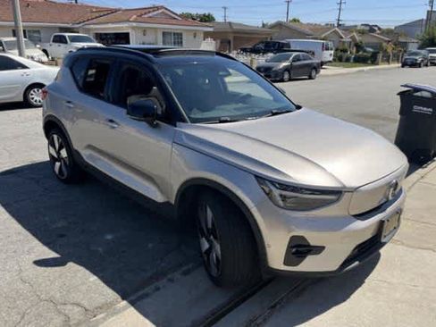 Used 2023 Volvo XC40 Recharge Ultimate w/ Protection Package Premier AWD/4WD image 7