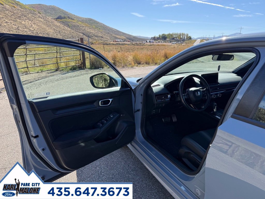 Used 2023 Honda Civic Sport image 11
