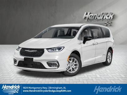 New 2026 Chrysler Pacifica Select