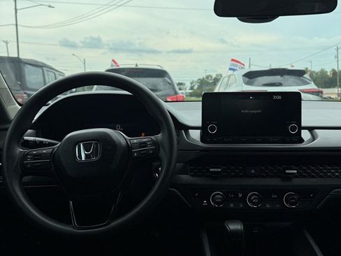 Used 2024 Honda Accord EX image 10