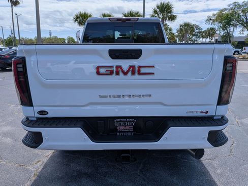 New 2026 GMC Sierra 2500 AT4 w/ AT4 Premium Plus Package image 5