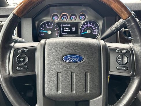 Used 2014 Ford F250 Platinum image 25