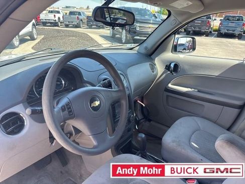 Used 2010 Chevrolet HHR LT image 13