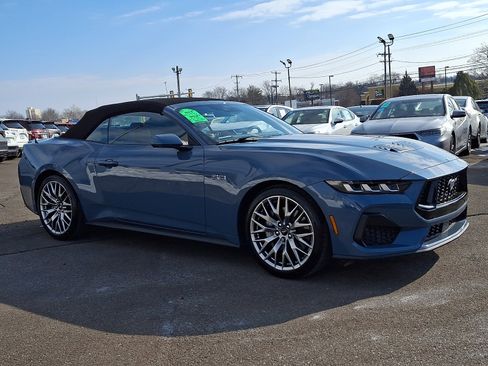 Used 2025 Ford Mustang GT Premium image 36