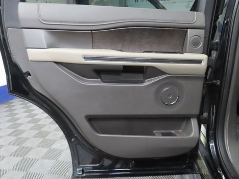 Used 2019 Ford Expedition Limited w/ Equipment Group 302A AWD/4WD image 54