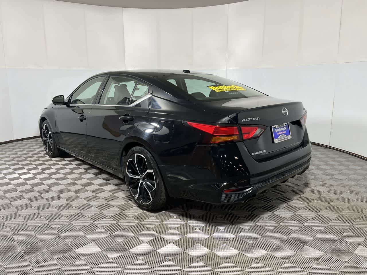 Used 2024 Nissan Altima 2.5 SR FWD image 6