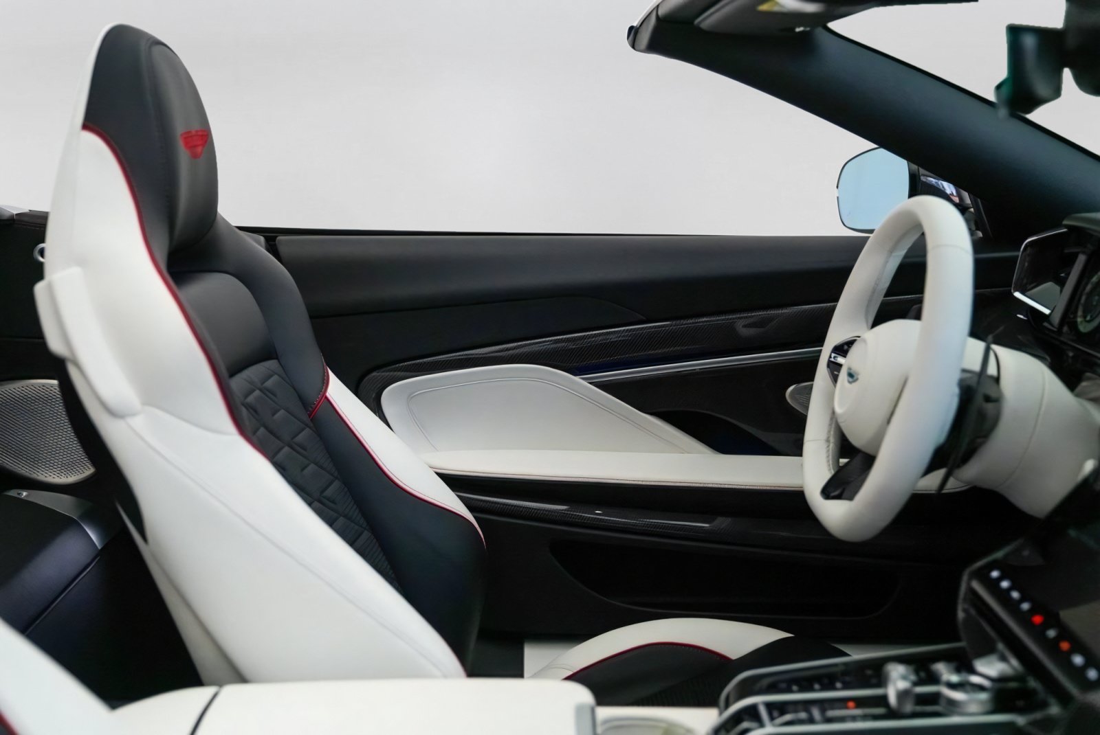New 2026 Aston Martin Vanquish Convertible RWD image 52