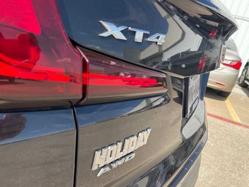 Used 2022 Cadillac XT4 Premium Luxury w/ Safety Alert Package AWD/4WD image 11