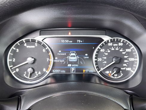 Used 2024 Nissan Altima 2.5 SV image 17