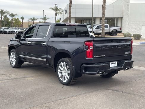 Used 2024 Chevrolet Silverado 1500 High Country w/ High Country Premium Package image 4