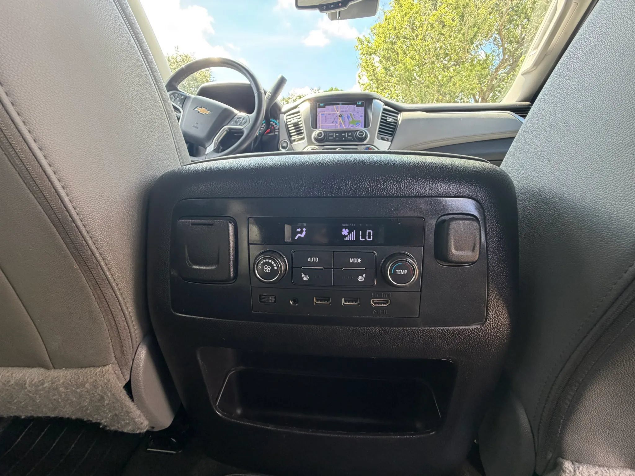 Used 2017 Chevrolet Suburban LT AWD/4WD image 29