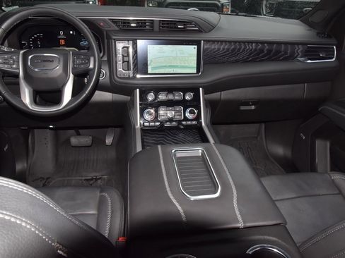 Used 2023 GMC Yukon Denali w/ LPO, Floor Liner Package image 17