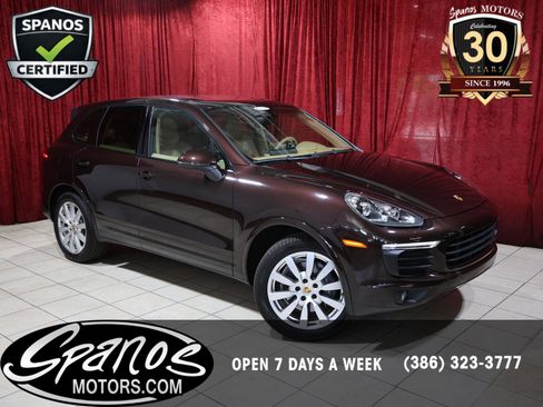 Used 2017 Porsche Cayenne AWD/4WD image 1