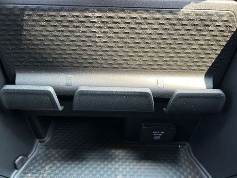 Used 2024 RAM 2500 Laramie w/ Sport Appearance Package image 26