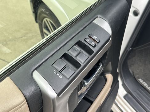 Used 2018 Toyota 4Runner Limited AWD/4WD image 14