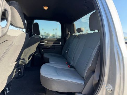 Used 2024 RAM 2500 Big Horn AWD/4WD image 4