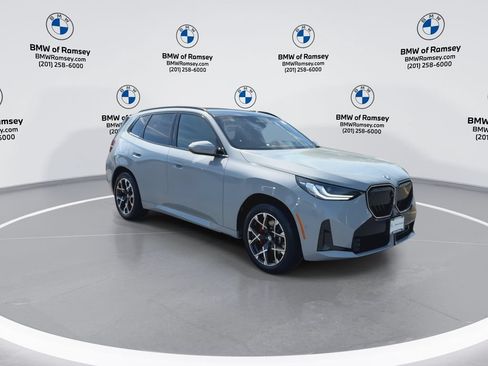Used 2026 BMW X3 xDrive30i w/ Premium Package AWD/4WD image 2